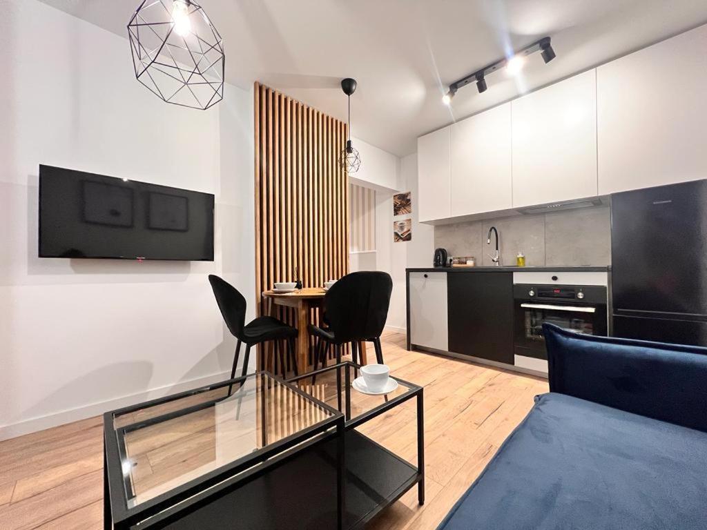 The M O D E R N C I T Y Spot Apartment Katowice Bagian luar foto