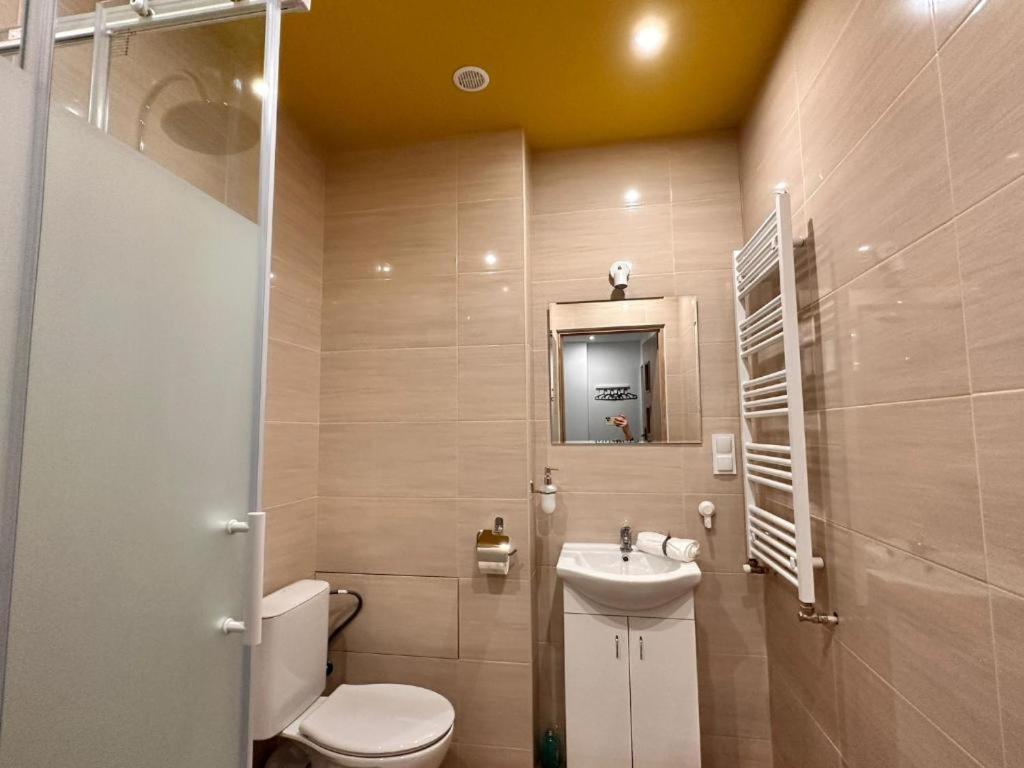 The M O D E R N C I T Y Spot Apartment Katowice Bagian luar foto