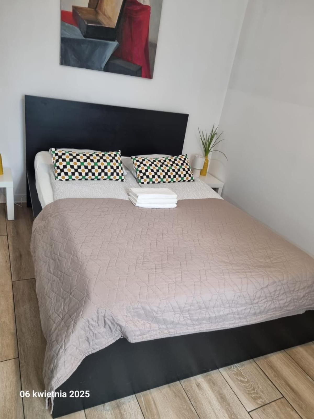 The M O D E R N C I T Y Spot Apartment Katowice Bagian luar foto