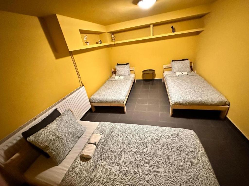 The M O D E R N C I T Y Spot Apartment Katowice Bagian luar foto